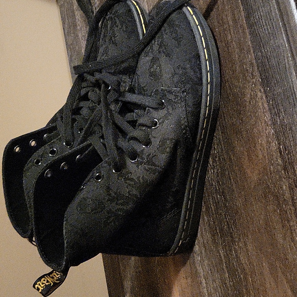 Doc Martin Hightop Sneakers
